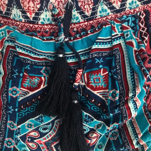 patterned flowy shorts - Picture 3 of 3